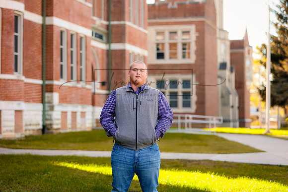 AH4A3702