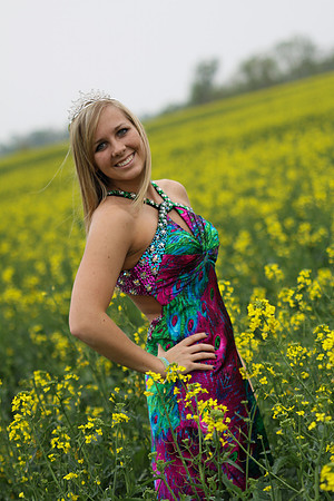 nichole  (65)