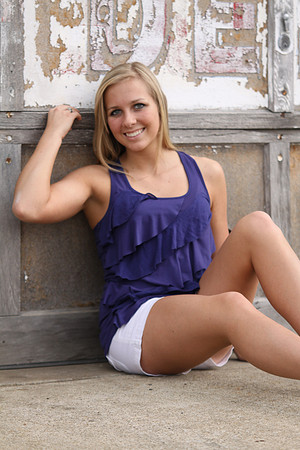 nichole  (48)