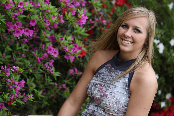 nichole  (37)