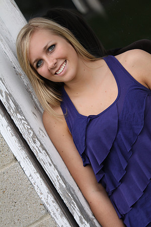 nichole  (44)