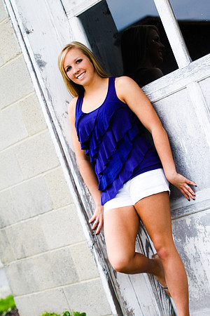 nichole  (43)